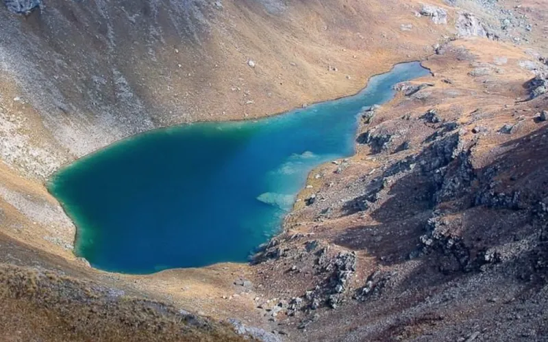 Il Lago Lungo, uno dei Laghi di Palasinaz sopra Brusson