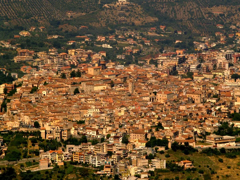 Priverno vista dall'alto, arroccata sui Monti Ausoni